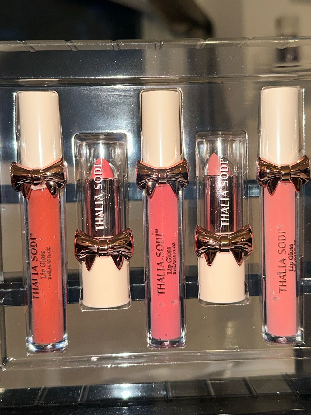 Thalia Sodi Women’s Lip Gloss Set with cute decorative bows,Pink & Coral Shades